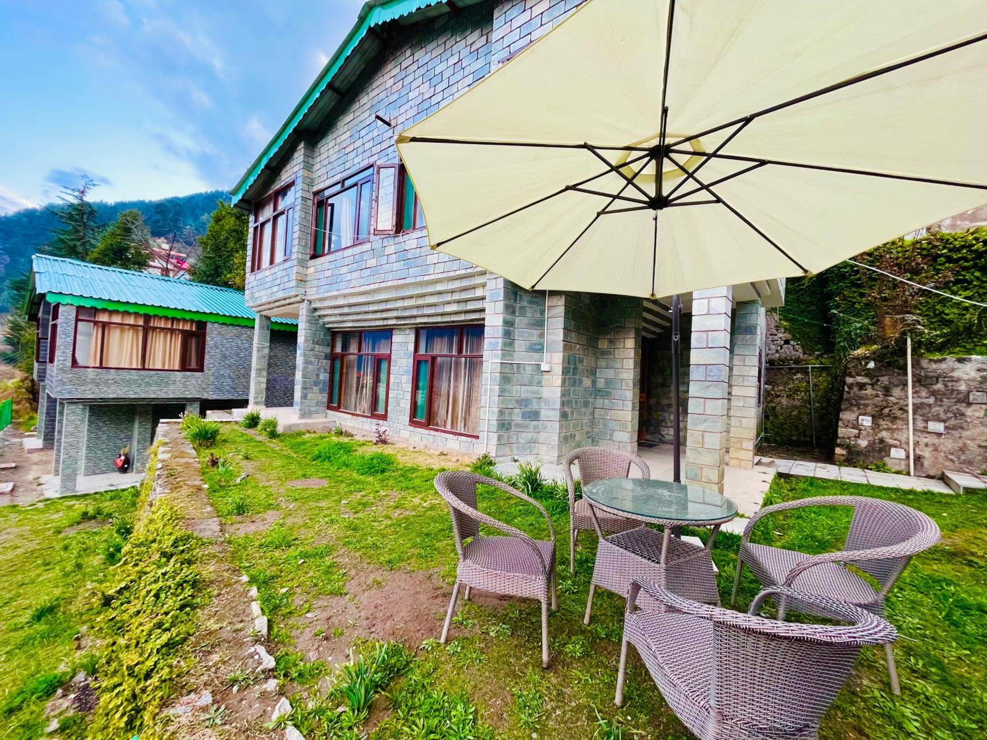 Himalayan Nomad Cottage, Manali ! All 2 Bedroom Independent Cottages ! Personal Lawn Every Cottage ! Parking ! Scenic Mountains View ! Spacious Rooms ! Exterior foto