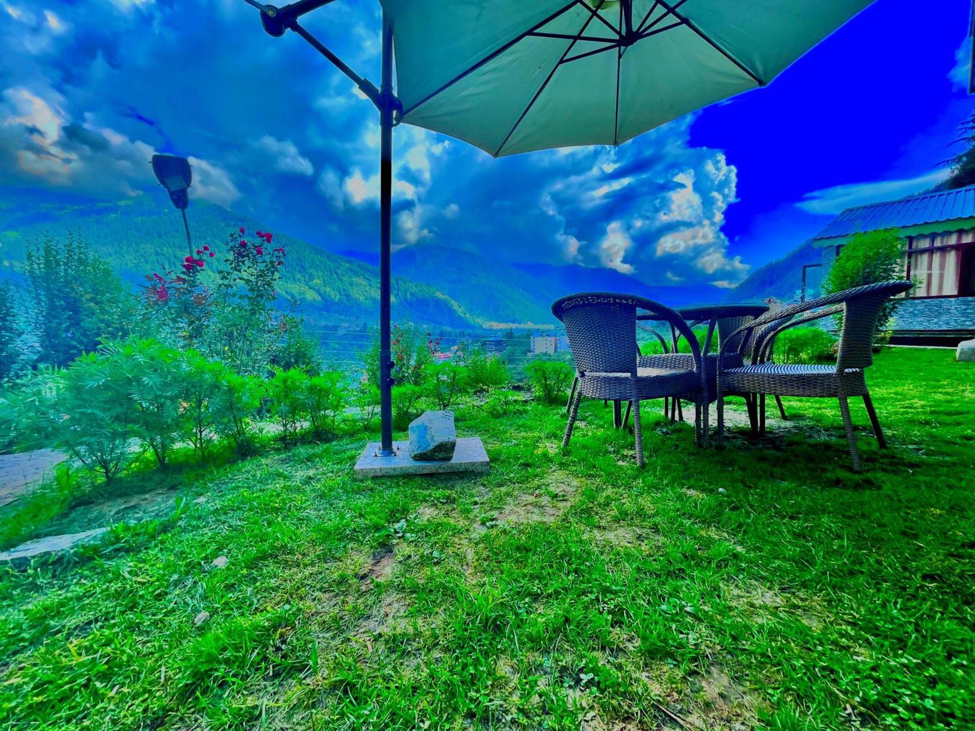 Himalayan Nomad Cottage, Manali ! All 2 Bedroom Independent Cottages ! Personal Lawn Every Cottage ! Parking ! Scenic Mountains View ! Spacious Rooms ! Exterior foto