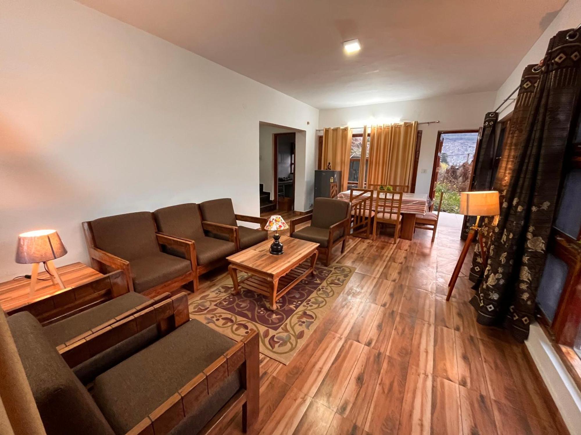 Himalayan Nomad Cottage, Manali ! All 2 Bedroom Independent Cottages ! Personal Lawn Every Cottage ! Parking ! Scenic Mountains View ! Spacious Rooms ! Exterior foto