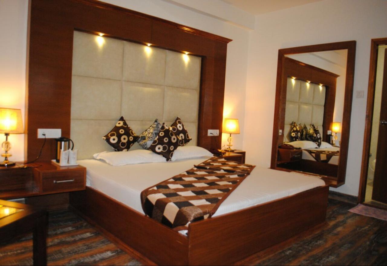 Himalayan Nomad Cottage, Manali ! All 2 Bedroom Independent Cottages ! Personal Lawn Every Cottage ! Parking ! Scenic Mountains View ! Spacious Rooms ! Exterior foto
